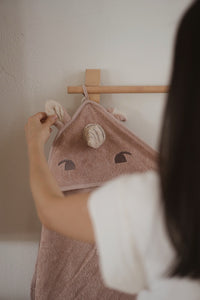 Aki Hooded Towel