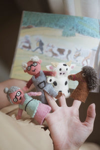 Gingerbread Man Story Finger Puppet Set