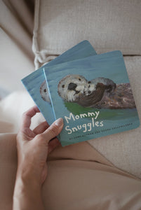 Mommy Snuggles by Anne Guzman and Georg Hallensleben