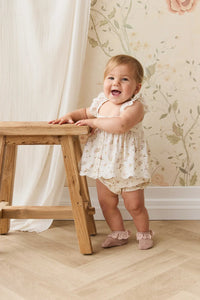 Frill Bloomer