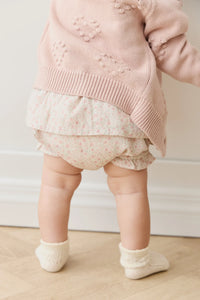 Frill Bloomer