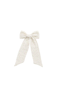 Alora Bow