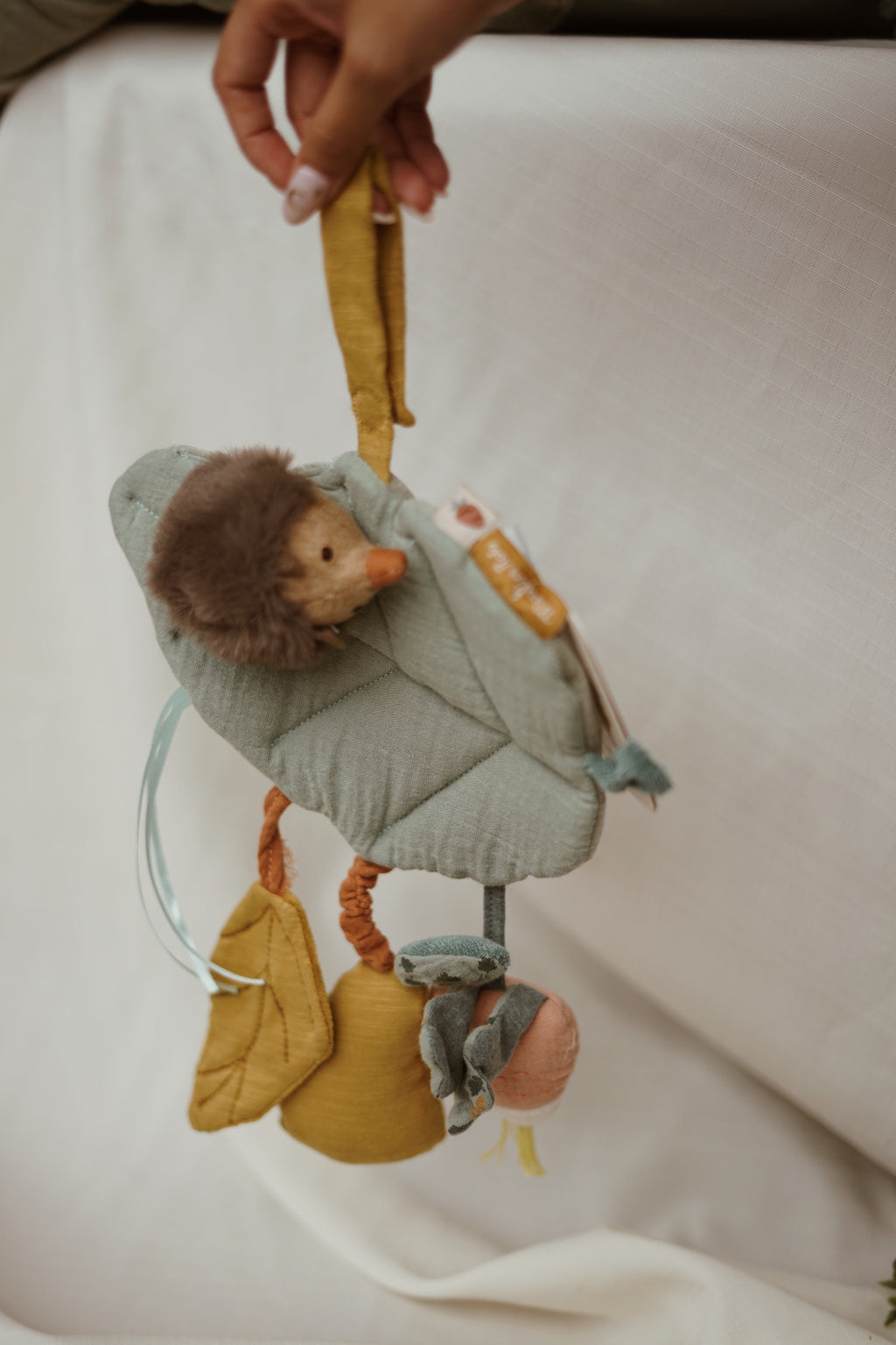 Sonajero Mordedor Zanahoria Trois Petits Lapins De Moulin Roty | pamso.pl
